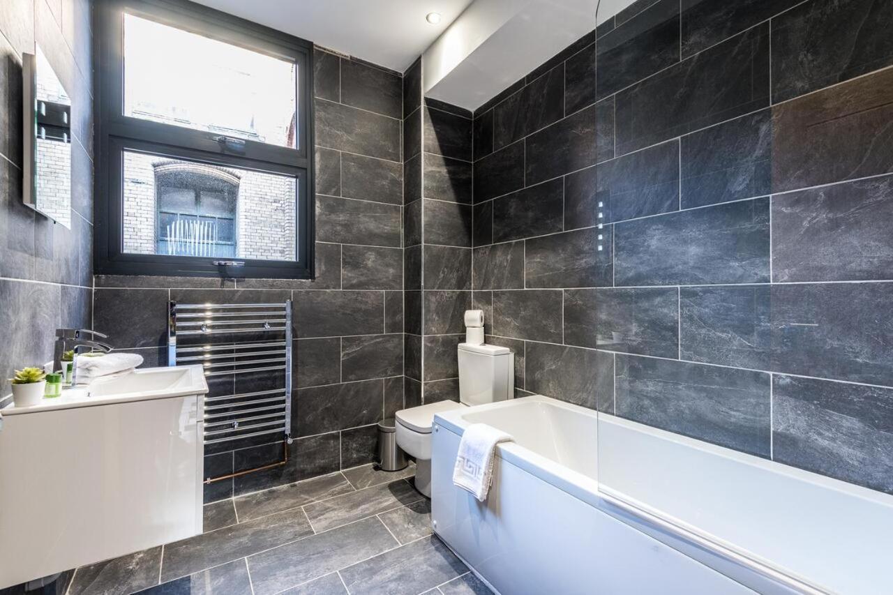 27 Stanley Street Aparthotel By Ustay Liverpool Exterior foto